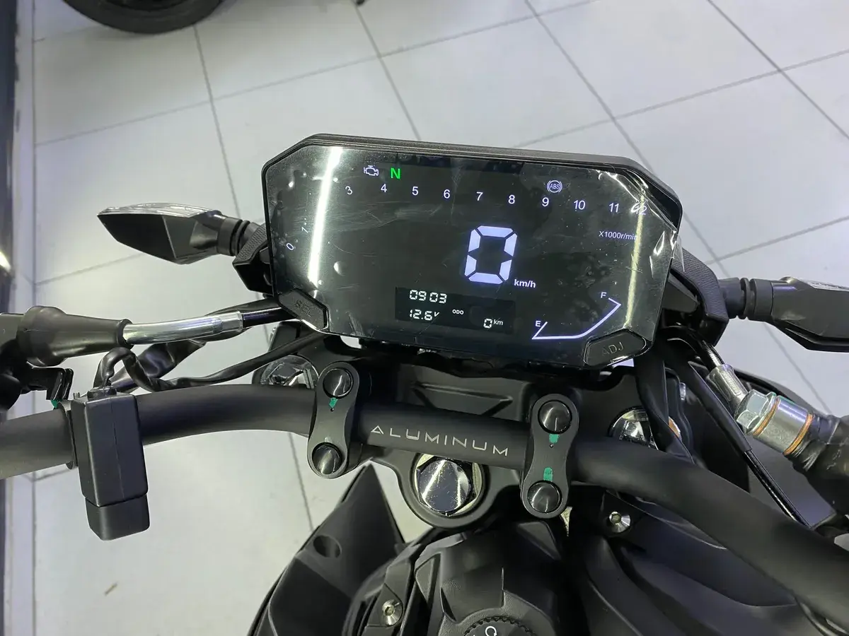 MOTO AKT 250 R · foto 2